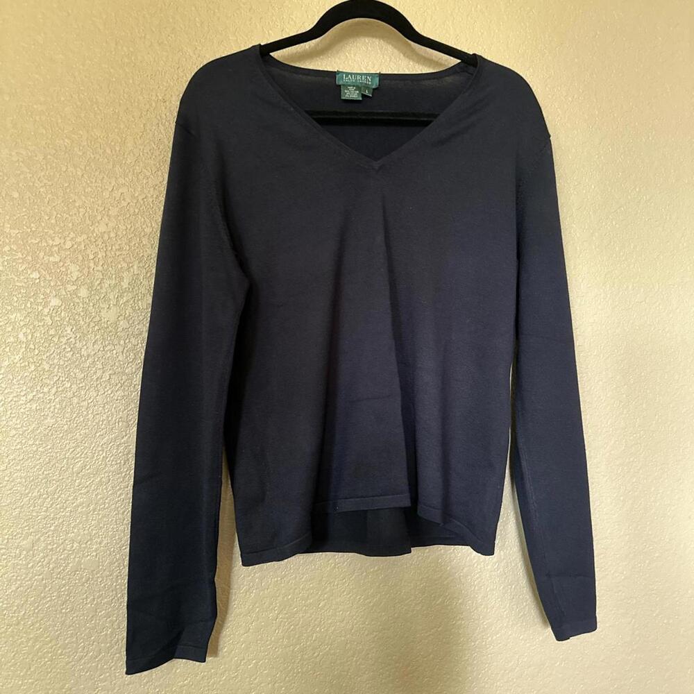 Navy blue Ralph Lauren V-neck sweater #preppy